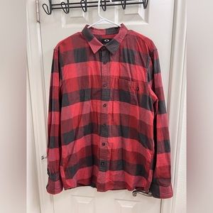Oakley Men’s Flannel Shirt Plaid Button-Up Long Sleeve Size Large